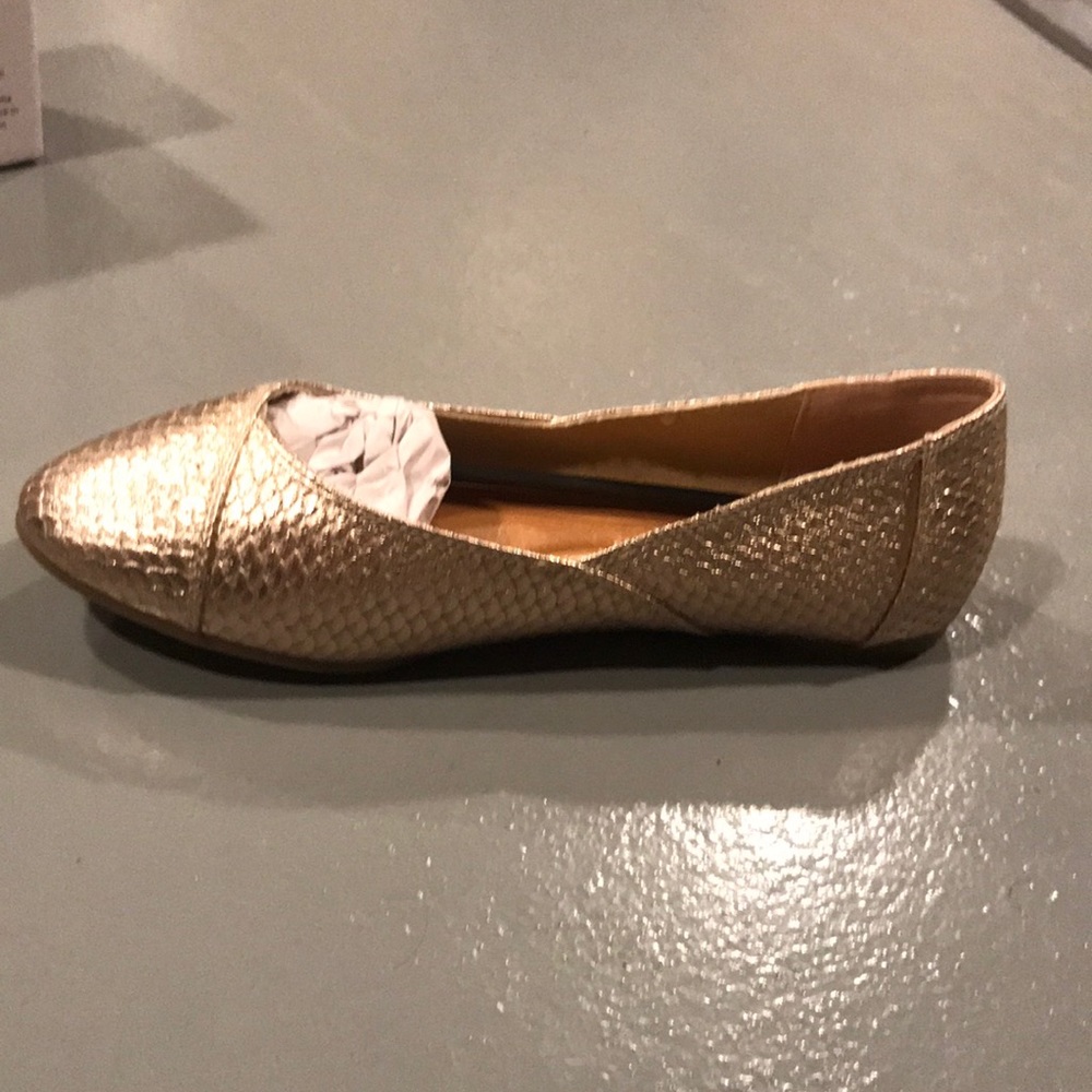 Rose gold flats
